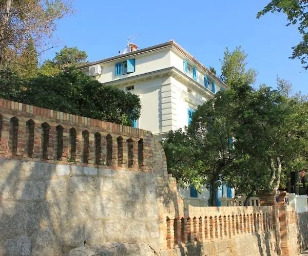 Apartment Family Friendly Seaside Apartments Moscenicka Draga, Opatija - 9242 *